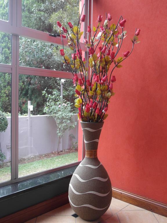Red Square Home Pretoria-Noord Eksteriør billede