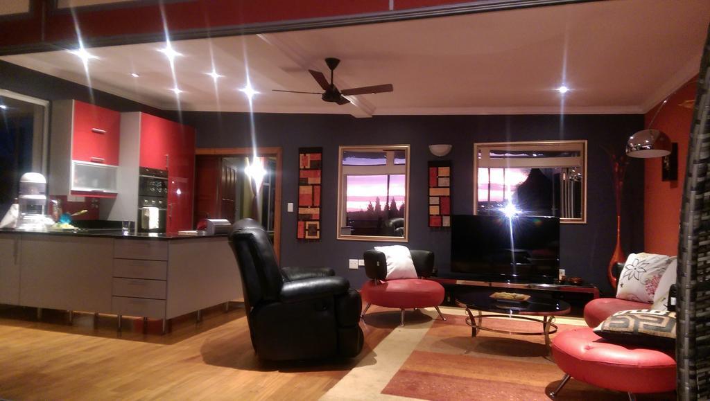 Red Square Home Pretoria-Noord Eksteriør billede